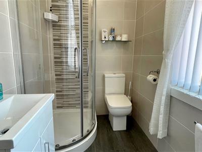 EN-SUITE 6